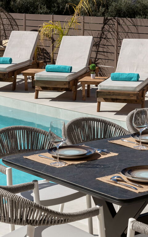 Villa Silentium Evilia: all'aperto, Esterni, Piscina