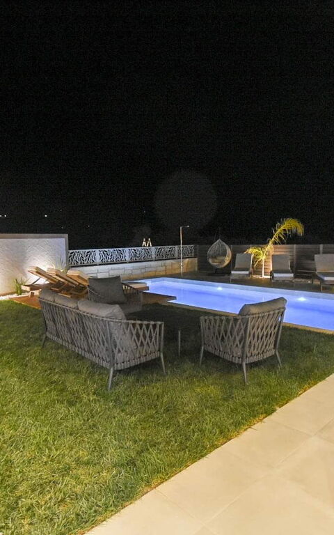 Villa Silentium Evilia: all'aperto, Esterni, Giardino, Piscina