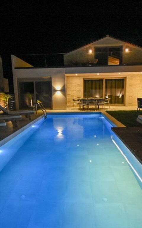 Villa Silentium Evilia: all'aperto, Esterni, Giardino, Piscina