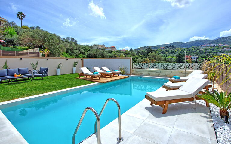 Villa Silentium Evilia: all'aperto, Giardino, Piscina