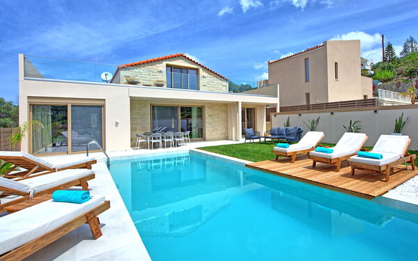 Villa Silentium Evilia: all'aperto, Esterni, Giardino, Piscina