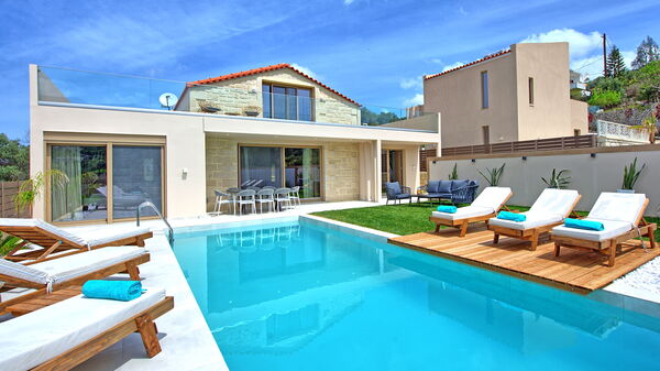 Villa Silentium Evilia: all'aperto, Esterni, Giardino, Piscina