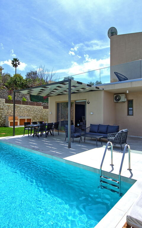 Villa Silentium Ionia: all'aperto, Piscina