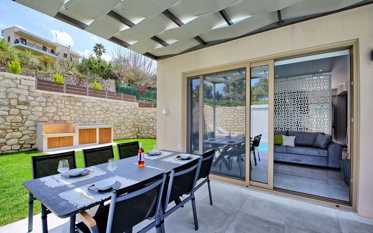 Villa Silentium Ionia: all'aperto, Balcone / Terrazza / Patio