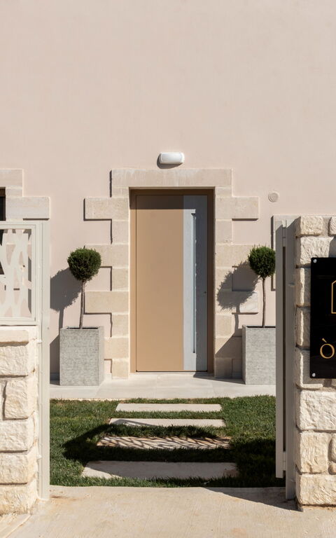 Villa Silentium Olia: all'aperto, Entrata Principale, Esterni