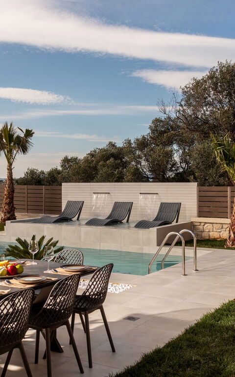 Villa Silentium Olia: all'aperto, Esterni, Giardino, Piscina