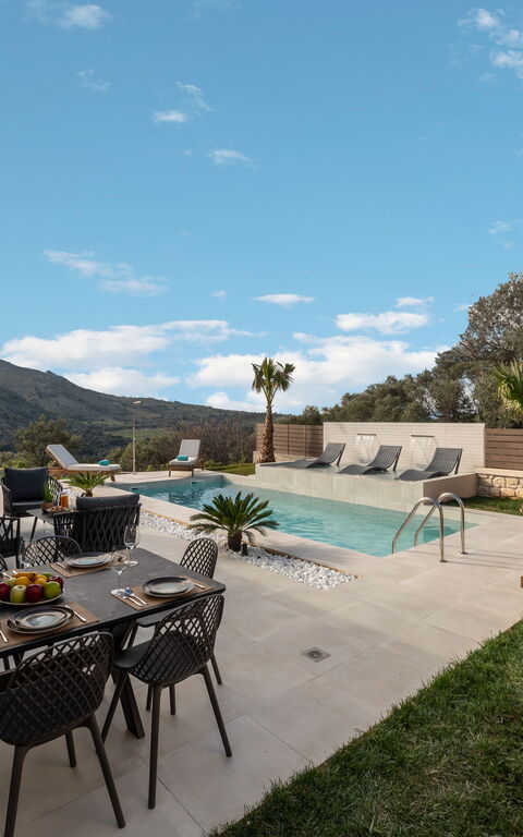 Villa Silentium Olia: all'aperto, Esterni, Giardino, Piscina