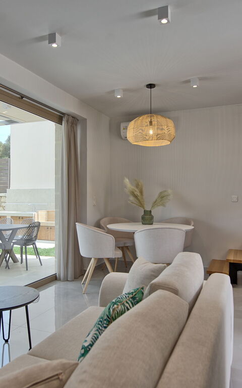 Villa Silentium Olia: Sala da pranzo, Soggiorno