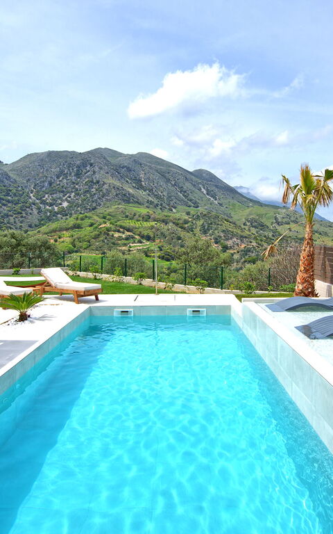 Villa Silentium Olia: all'aperto, Estate, Giardino, Piscina