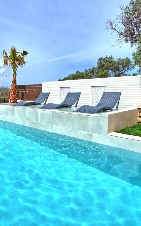 Villa Silentium Olia: all'aperto, Estate, Giardino, Piscina