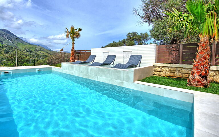 Villa Silentium Olia: all'aperto, Estate, Giardino, Piscina