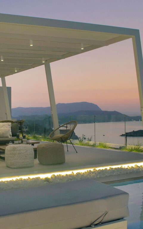 Seaview Lux: all'aperto, Piscina