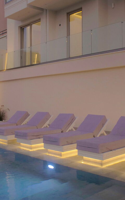 Seaview Lux: all'aperto, Piscina