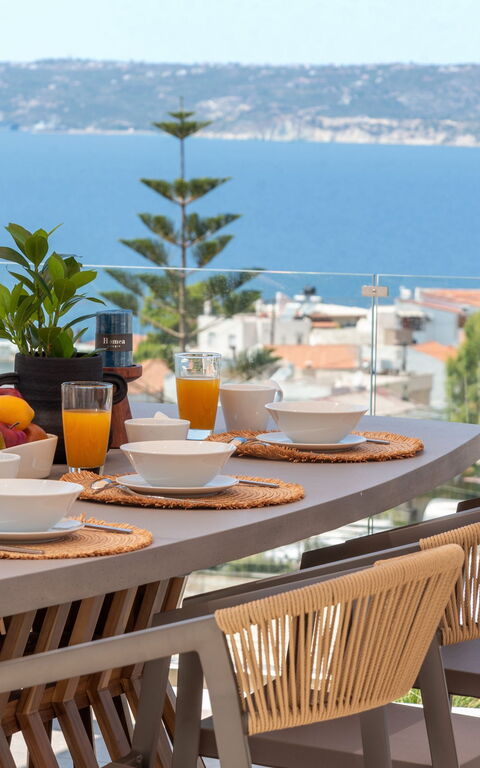 Seaview Lux: all'aperto, Cibo, Esterni