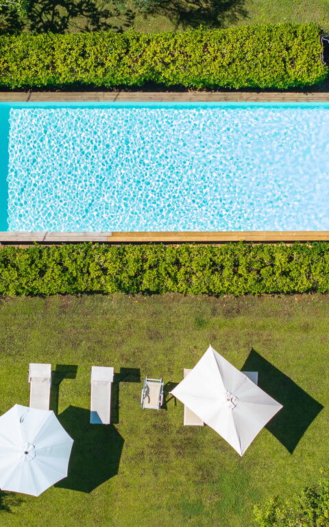 Bello Stare: all'aperto, Giardino, Piscina