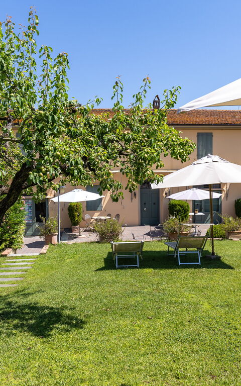 Bello Stare: all'aperto, Giardino