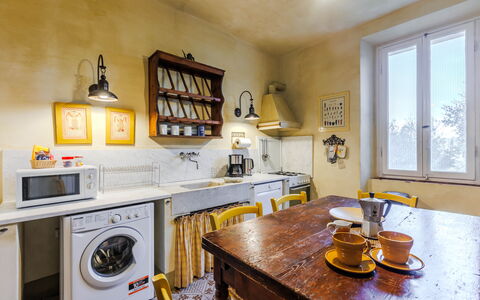 Alloggio Giallone: Camera da letto, Cucina, Sala da pranzo