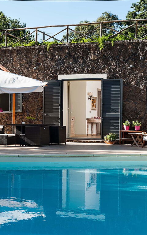 Villa Montefiore: all'aperto, Esterni, Piscina