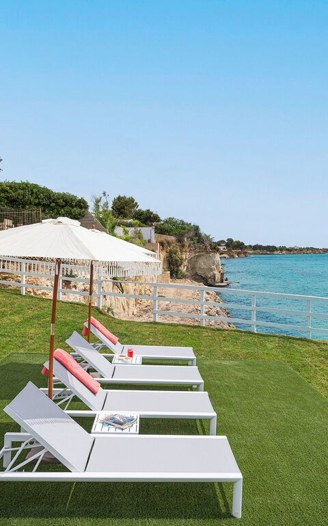 Villa Hermes: all'aperto, Esterni, Giardino