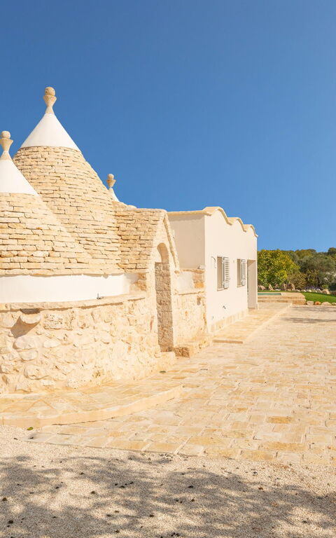 Trullo Adea: all'aperto, Esterni