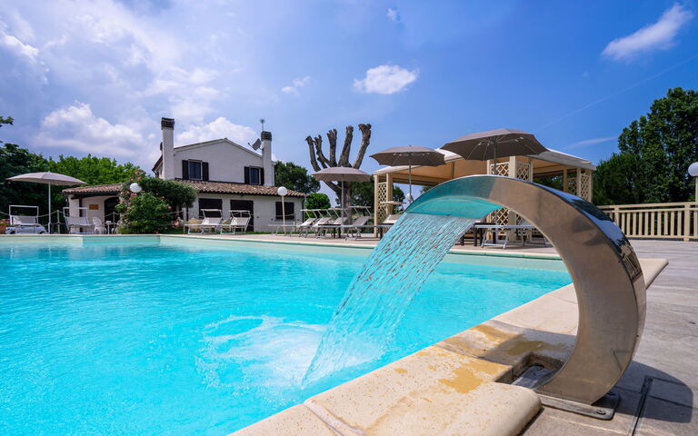 Villa Ca Viola: all'aperto, Esterni, Piscina