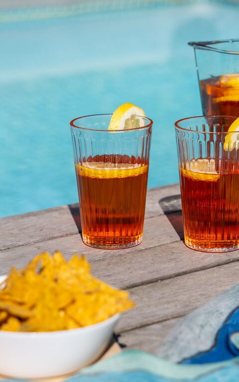 La Nocciola: all'aperto, Piscina
