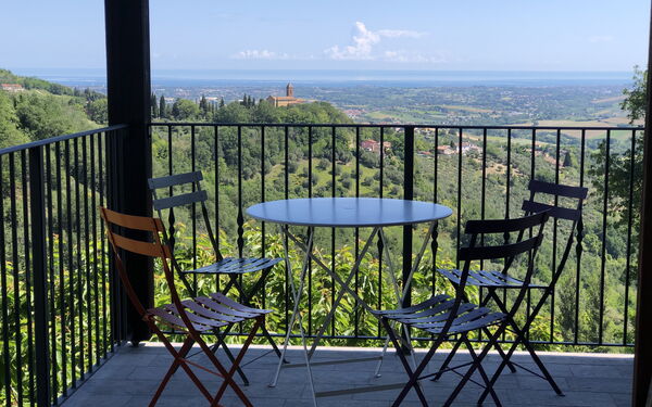 La Nocciola: Balcone / Terrazza / Patio