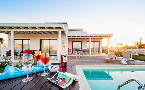 Villa San Lorenzo Ulivo: all'aperto, Esterni, Piscina