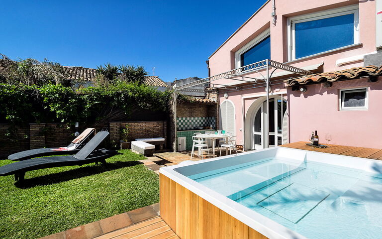 Casa Tecla: Giardino, Piscina