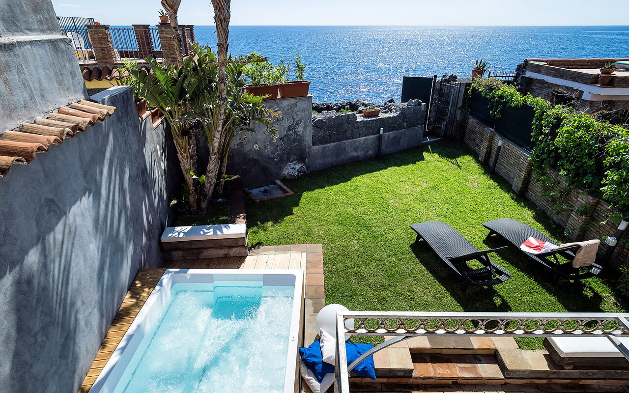 Casa Tecla: Giardino, Piscina