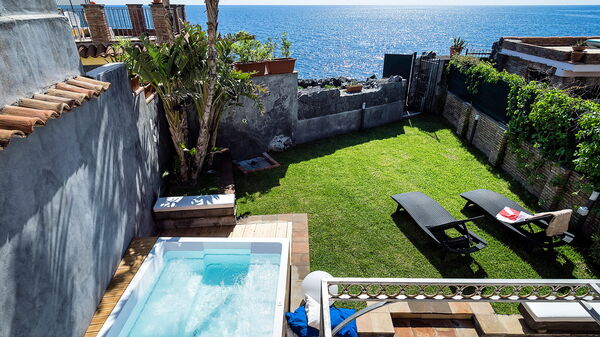 Casa Tecla: Giardino, Piscina