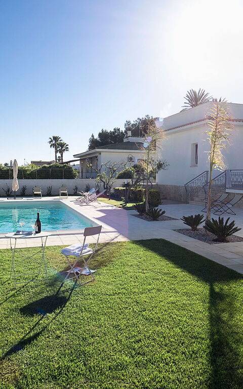 Villa Rita: all'aperto, Esterni, Giardino, Piscina