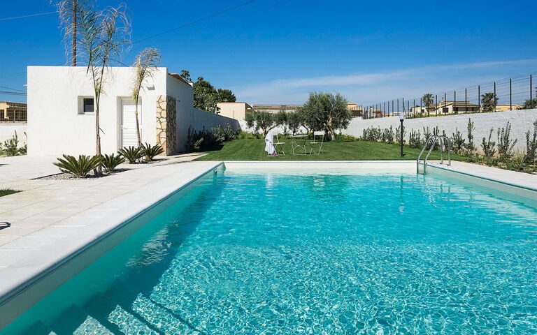 Villa Rita: all'aperto, Esterni, Giardino, Piscina