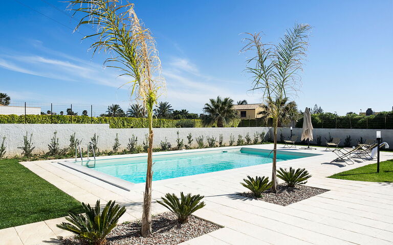 Villa Rita: all'aperto, Esterni, Giardino, Piscina