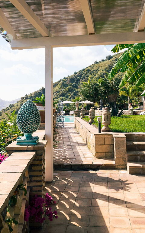 Buena Vista: all'aperto, Esterni, Giardino