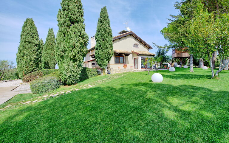 Villa Tagliaferri: Esterni, Giardino
