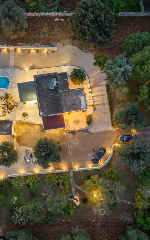 Villa Narkive: Esterni