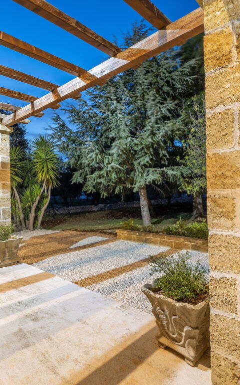 Villa Narkive: all'aperto, Esterni, Giardino