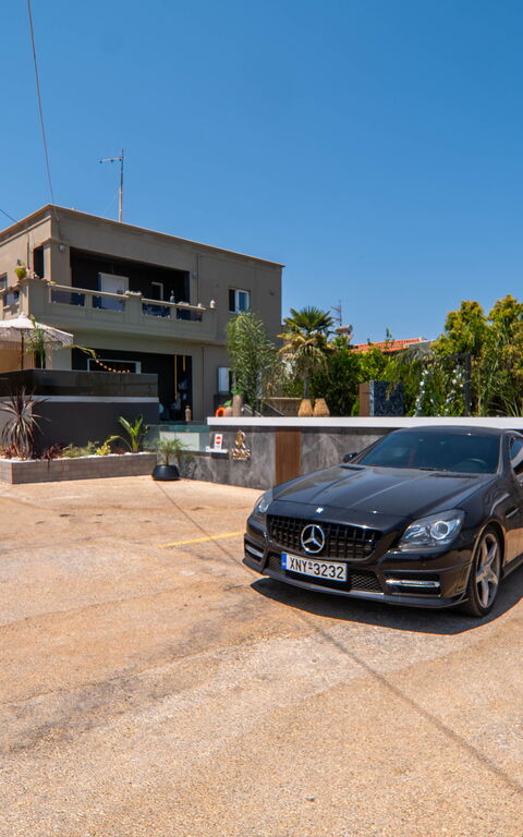 John Residence: all'aperto, Esterni