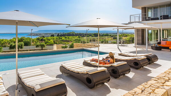 Villa Anna Plemmirio: all'aperto, Esterni, Piscina