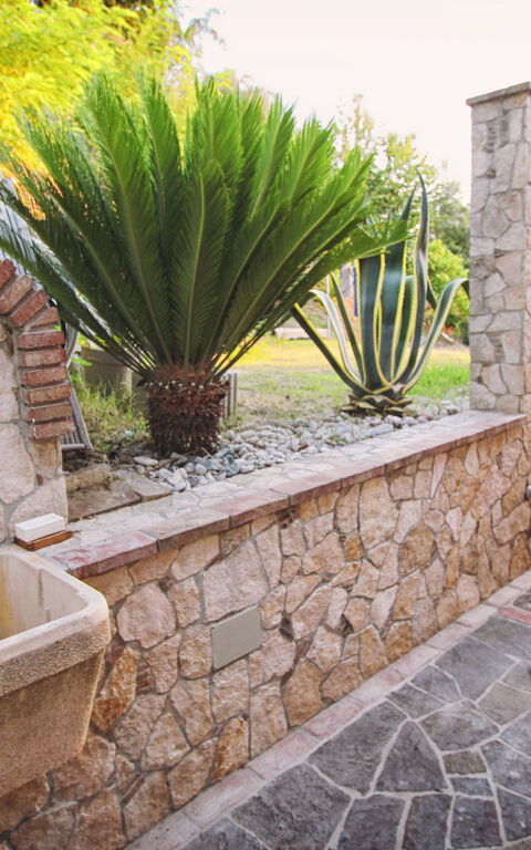 Villa Malu: all'aperto, Esterni