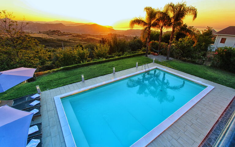 Villa Malu: all'aperto, Esterni, Giardino, Piscina, Vista Panoramica