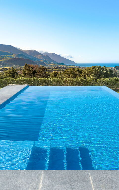 Villa Dolce: all'aperto, Esterni, Giardino, Piscina, Vista Panoramica