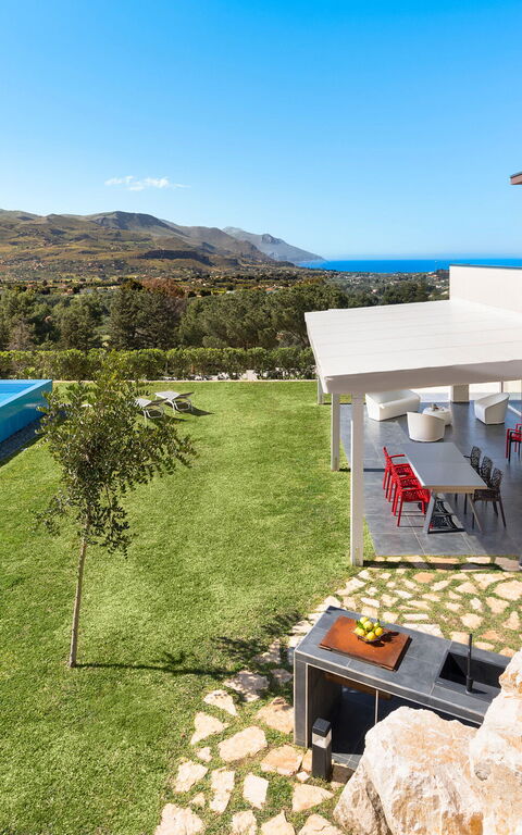 Villa Dolce: all'aperto, Esterni, Giardino, Piscina, Vista Panoramica
