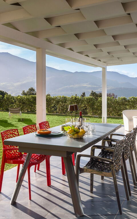 Villa Dolce: all'aperto, Esterni, Giardino, Piscina, Vista Panoramica