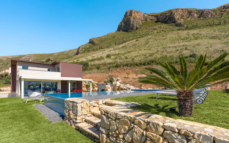 Villa Dolce: all'aperto, Esterni, Giardino, Piscina