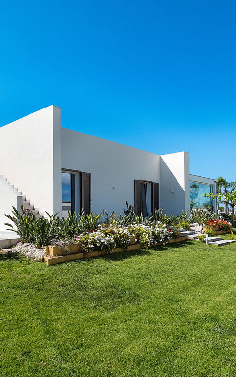 Diantha: all'aperto, Esterni, Giardino