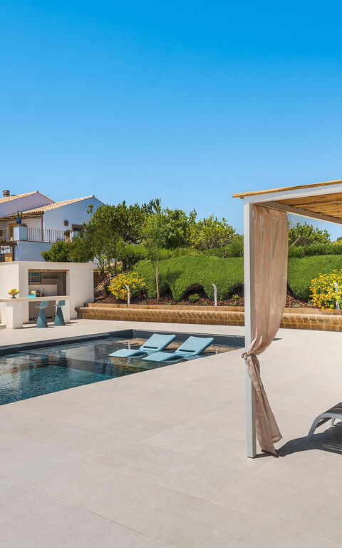 Pigna Blue: all'aperto, Esterni, Piscina