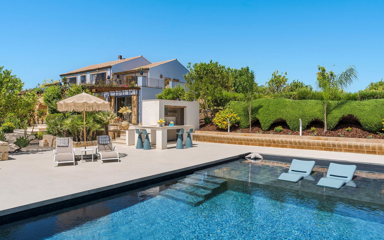 Pigna Blue: all'aperto, Esterni, Piscina