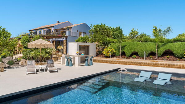 Pigna Blue: all'aperto, Esterni, Piscina